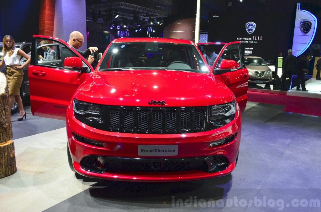 Jeep-Grand-Cherokee-SRT-Red-Vapor-at-the-2014-Paris-Motor-Show-1024x677