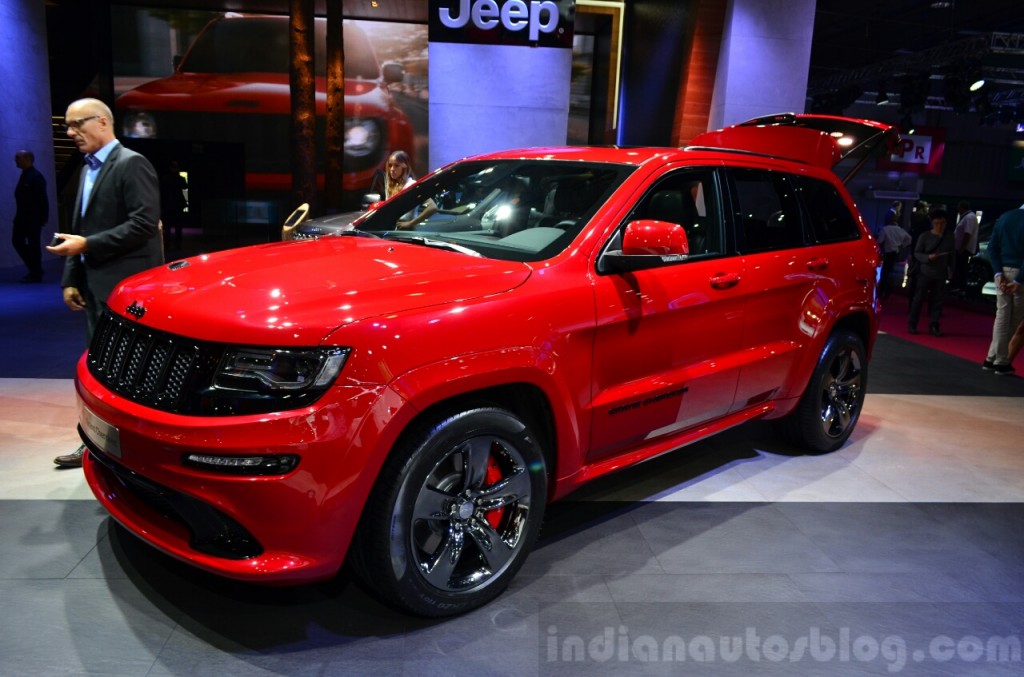Jeep-Grand-Cherokee-SRT-Red-Vapor-front-three-quarters-view-at-the-2014-Paris-Motor-Show-1024x677