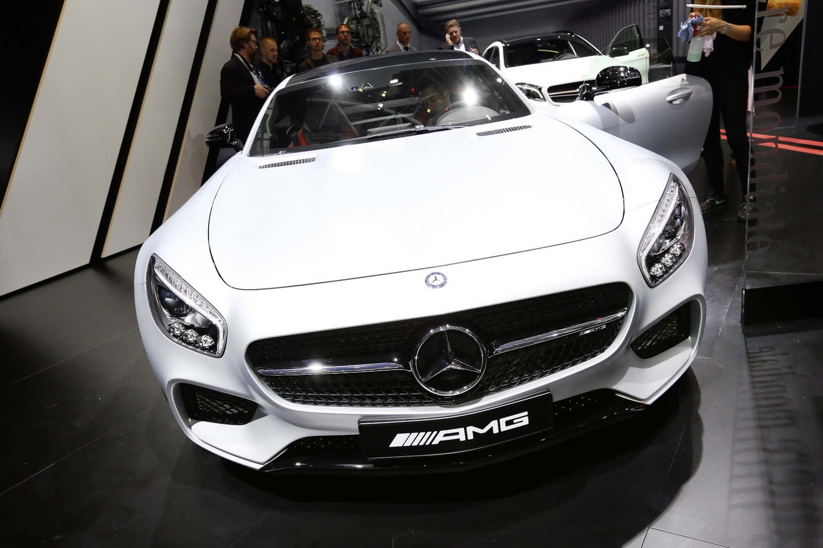 Mercedes-AMG-GT-1