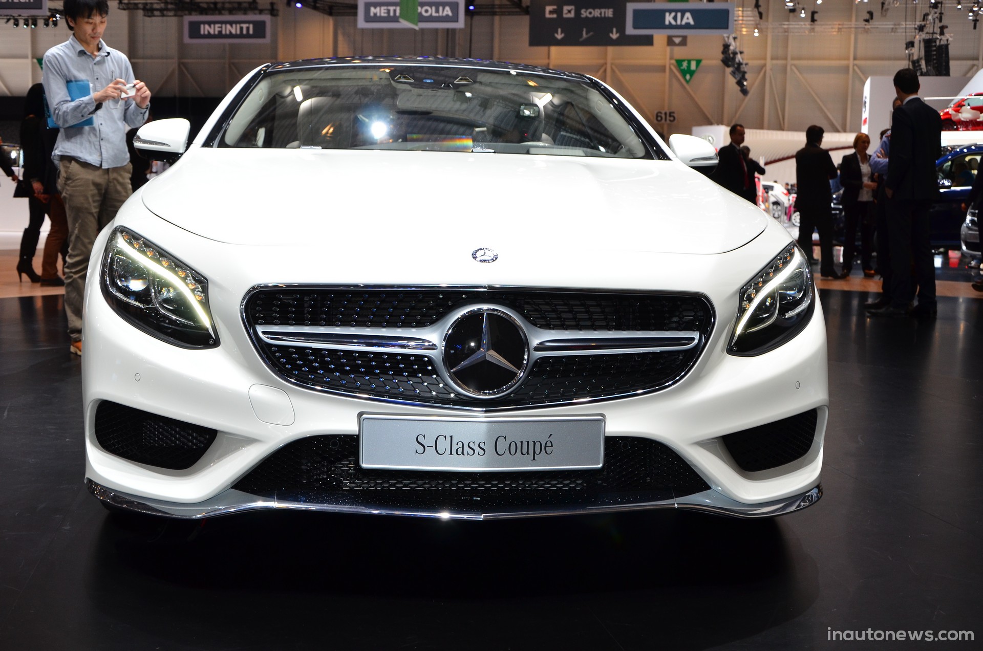 Mercedes-S-Coupe-Geneva-2014-22