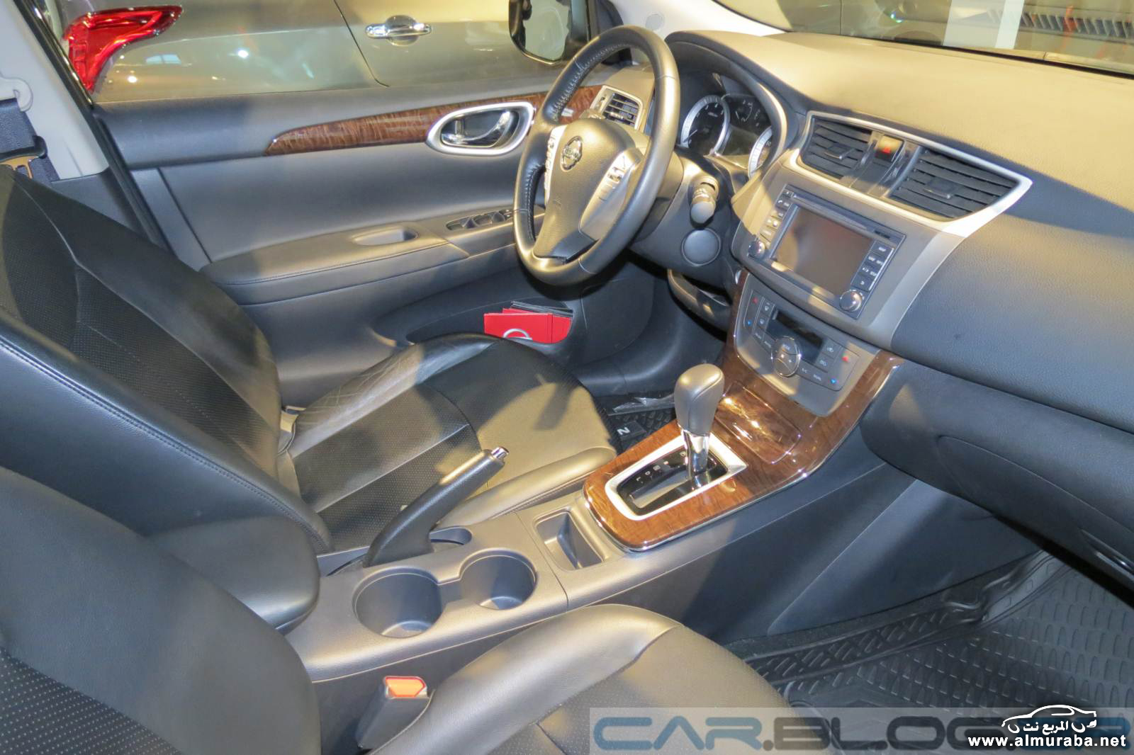 صور ومواصفات واسعار نيسان سنترا Nissan-Sentra-2015-interior-3.jpg