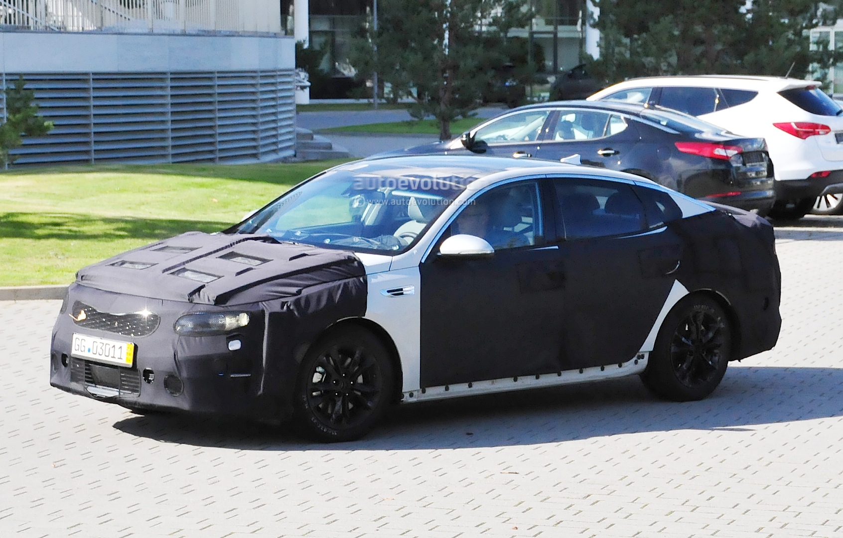 all-new-2016-kia-optima-spied-for-the-first-time-including-the-interior_3