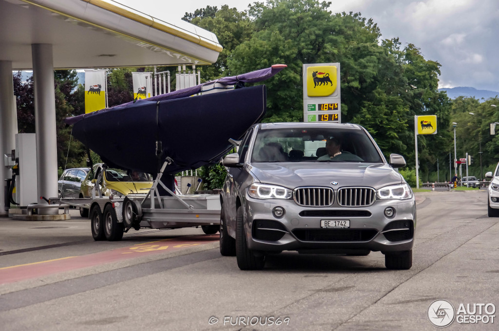 bmw-x5-m50d-spotted-towing-a-sailboat-in-geneva-photo-gallery_4