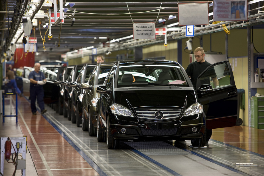 daimler_invests_600_millions_in_the_expansion_of_mercedes_be_large_11166