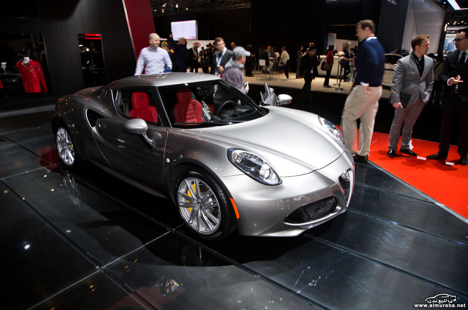 http---image.motortrend.com-f-wot-1404_2015_alfa_romeo_4c_launch_edition_arrives_this_june-72848043-2015-Alfa-Romeo-4C-Launch-Edition-front-three-quarters-02