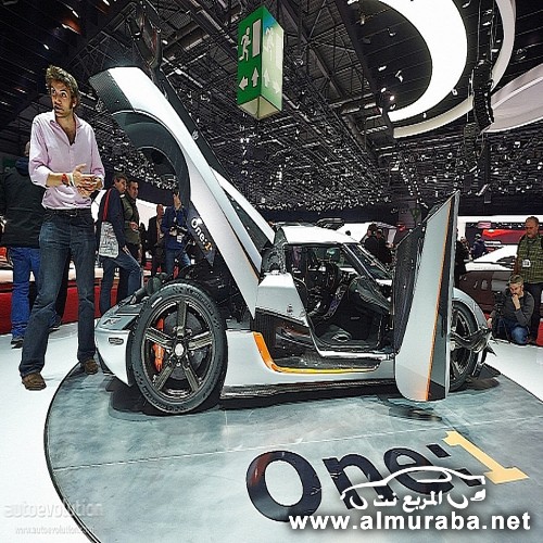 koenigsegg-one1-makes-public-debut-in-geneva-live-photos-medium_10