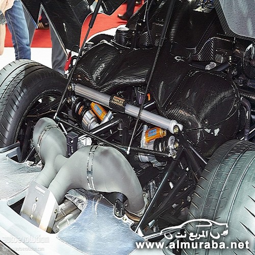 koenigsegg-one1-makes-public-debut-in-geneva-live-photos-medium_2