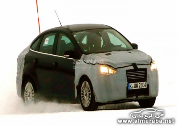 latest-ford-focus-facelift-spy-photos-show-part-of-new-chrome-grille-77346-7