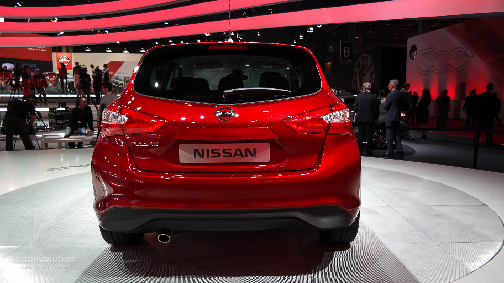 nissan-pulsar-completes-the-companys-line-up-at-paris-photo-gallery_8
