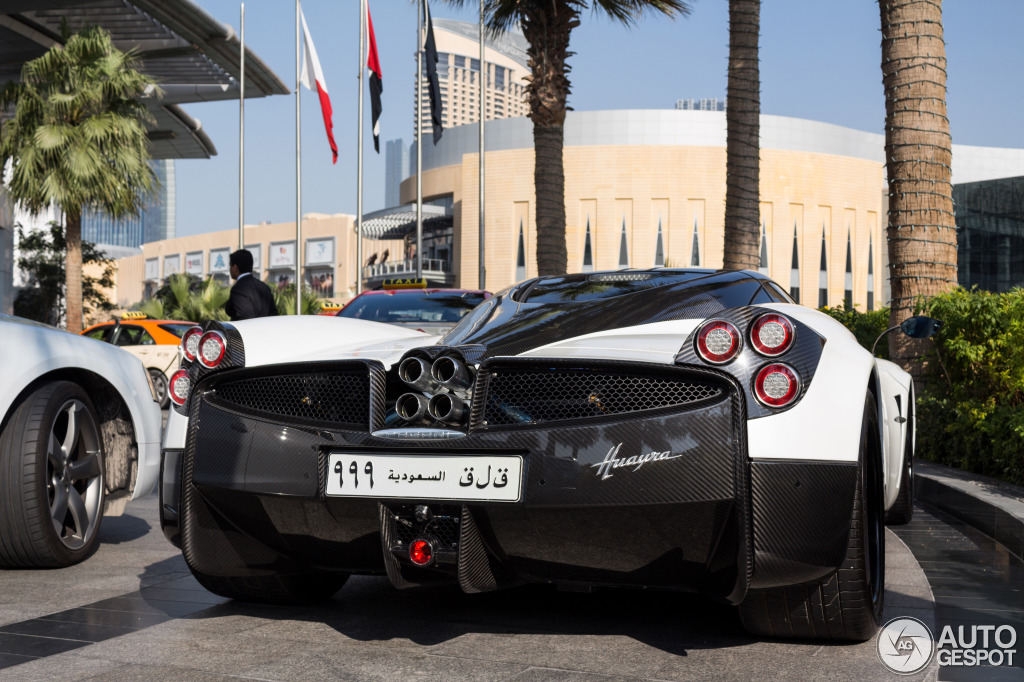 pagani-huayra-c898218012014150359_4