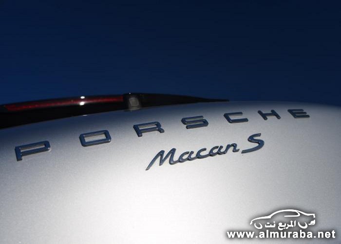 porsche_macan_vs_range_rover_evoque_badge_s