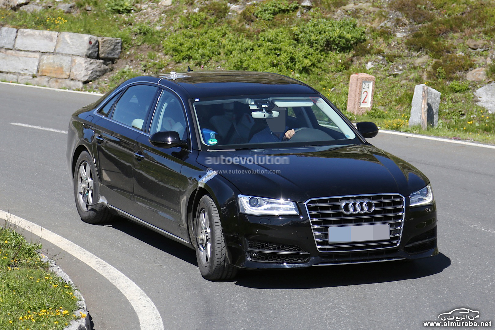 spyshots-all-new-audi-a8-for-2016-captured-in-first-photos_1