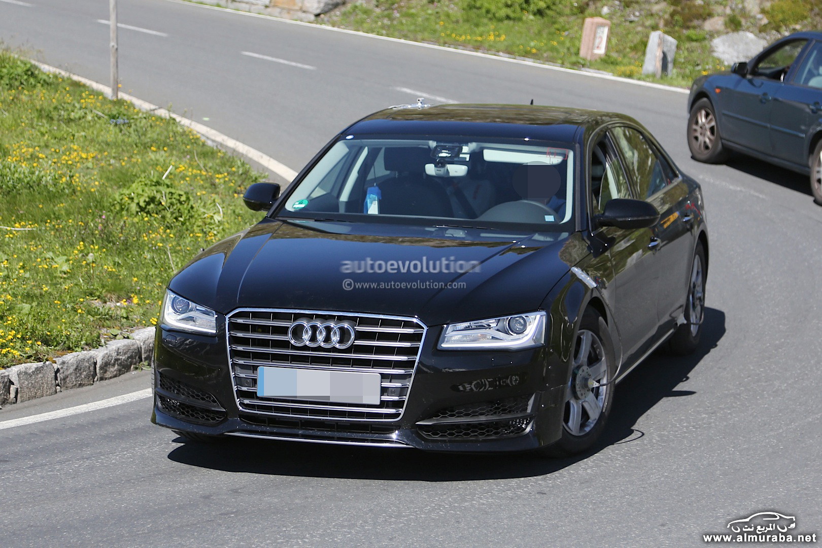 spyshots-all-new-audi-a8-for-2016-captured-in-first-photos_3