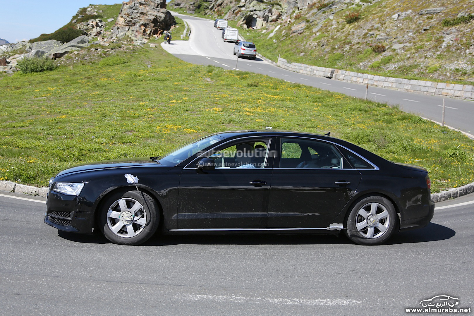 spyshots-all-new-audi-a8-for-2016-captured-in-first-photos_5