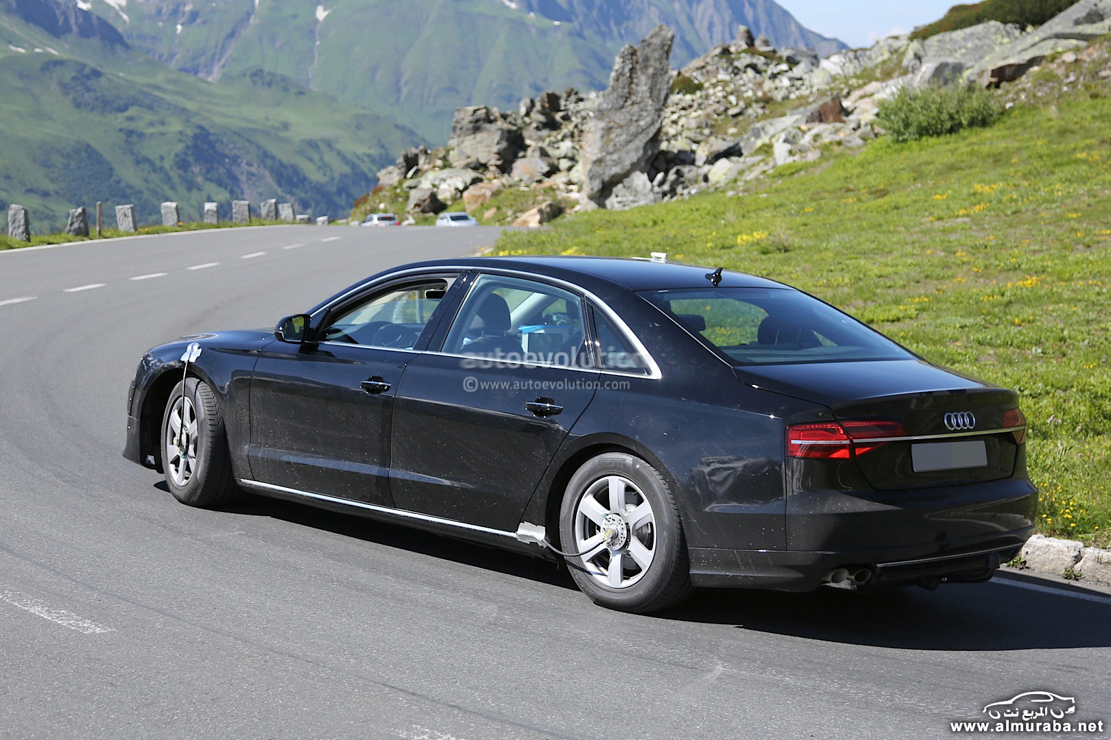 spyshots-all-new-audi-a8-for-2016-captured-in-first-photos_7