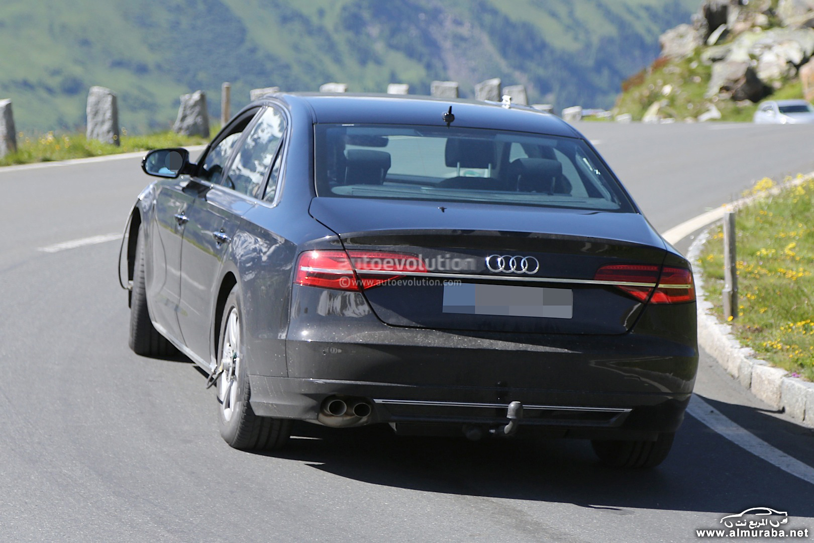 spyshots-all-new-audi-a8-for-2016-captured-in-first-photos_8