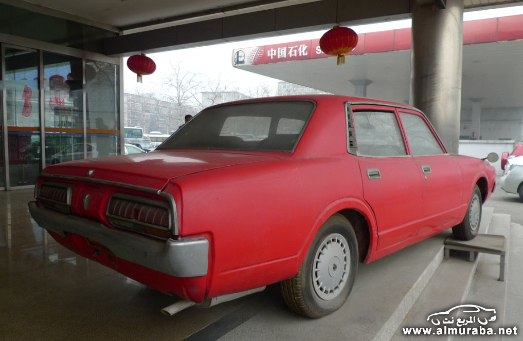 toyota-crown-china-red-3