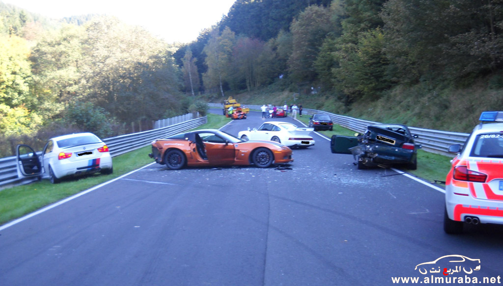حادث ثمان سيارات شبه فارهه على طريق في المانيا 3
