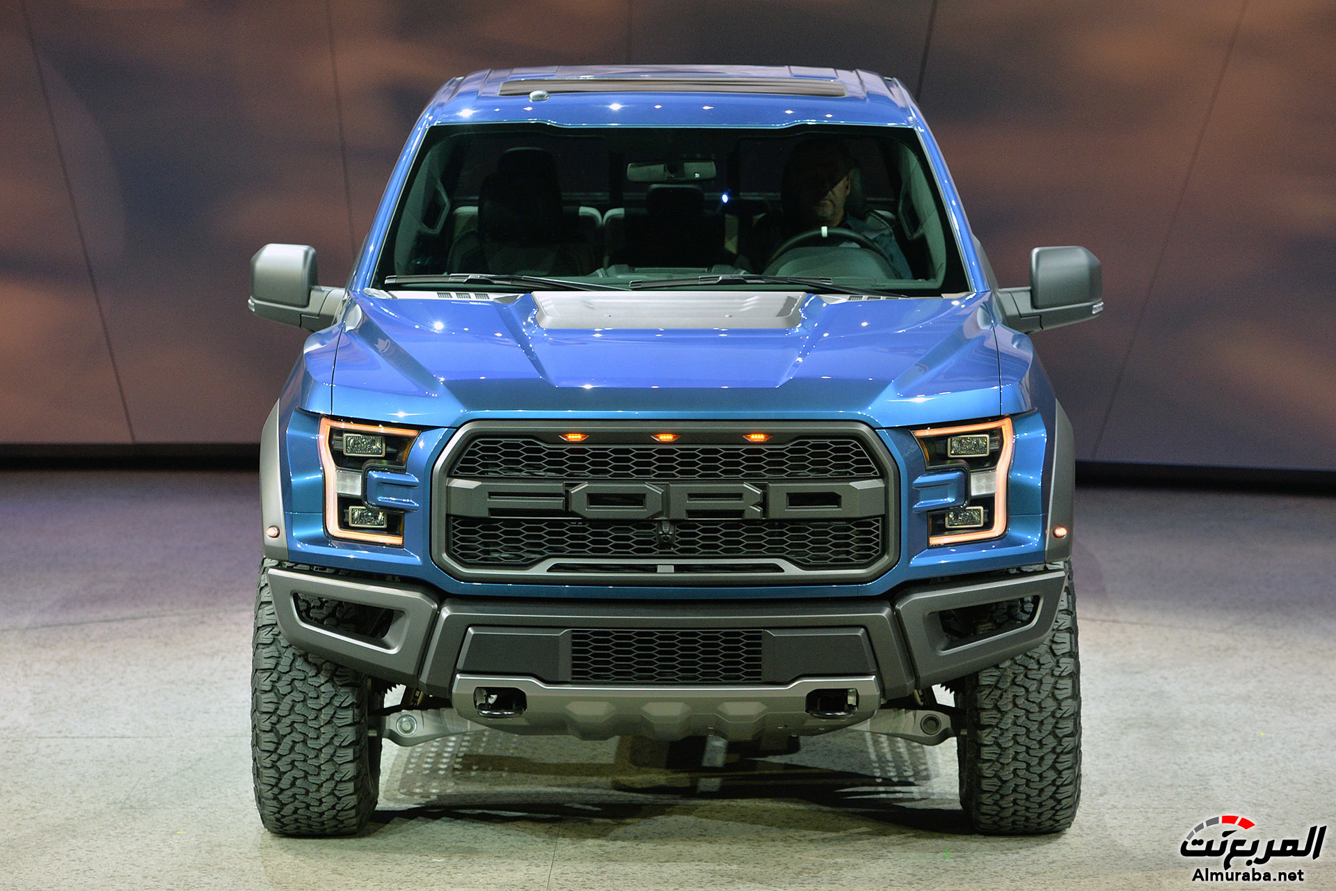 10-2017-ford-f150-raptor-detroit-1