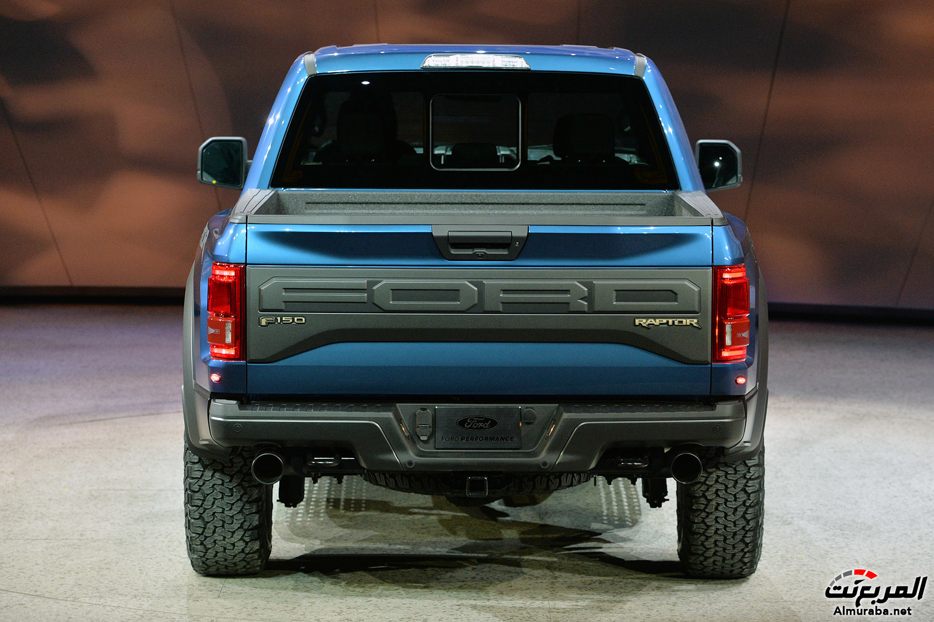 11-2017-ford-f150-raptor-detroit-1