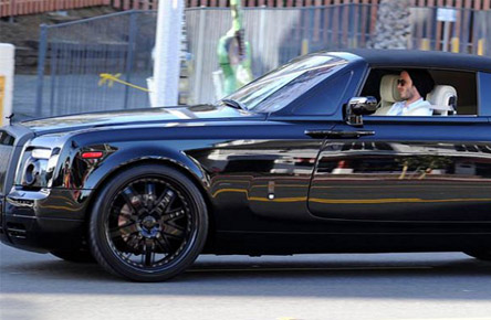ديفيد بيكهام يبيع سيارته “رولزرويس فانتوم” عبر موقع “إي باي” eBay