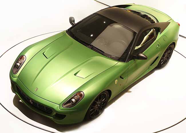 فيراري تصدر سيارتها “فيراري 599 المهجنة” معدلة تكنلوجياً Ferrari 599