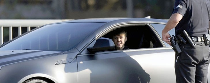 جاستن بيبر وسيارته الجديدة كاديلاك سي تي اس في معدلة بالصور والفيديو Justin Bieber 17