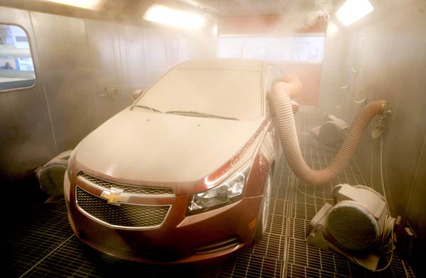 شفروليه كروز تدخل اختبار لتحمل حرارة وغبار الخليج العربي بعد كثرة الطلب عليها في السوق