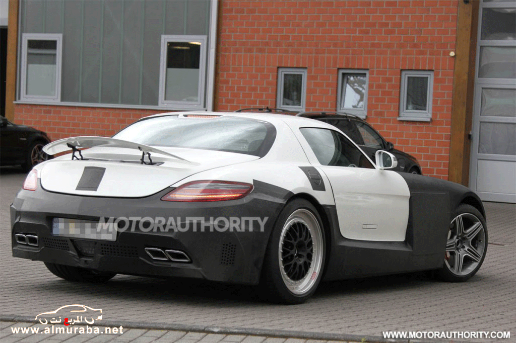 صور مسربة لمرسيدس بنر اس ال اس 2014 الجديد Mercedes-Benz SLS AMG 2014