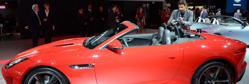 إنطلاق جاكوار اف تايب بثلاث فئات في معرض باريس للسيارات بالصور والمواصفات Jaguar F-Type