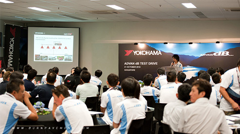 إطارات يوكوهاما تروج تذاكر معرض “لوس انجلوس” للسيارات 2012 كهدايا للمشترين LA Show 2013