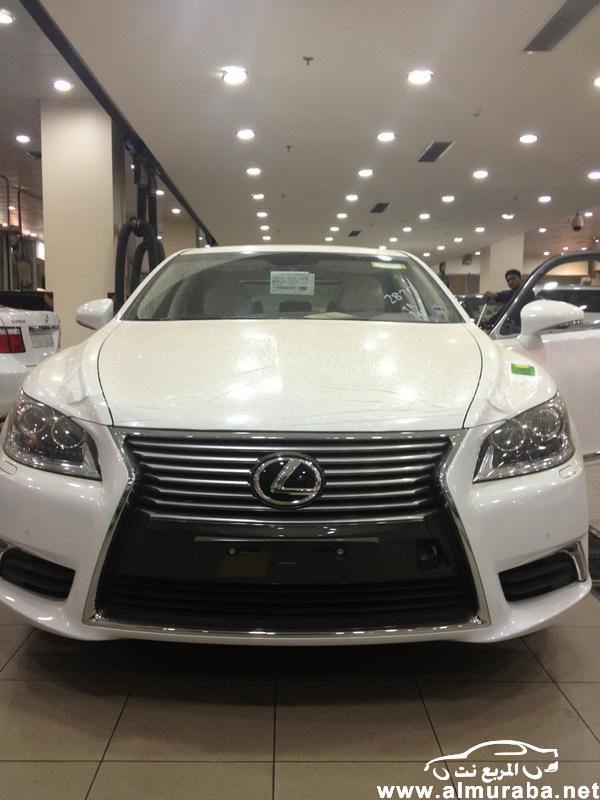 صور لكزس ال اس 2013 460 ال الجديدة كلياً لدى وصولها الان في فرع “لكزس جدة” وكالة عبداللطيف جميل