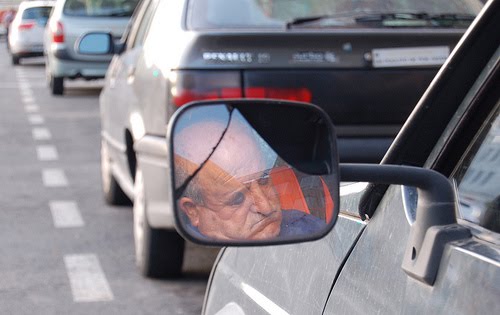 سائقو السيارات من "الشباب" هم الأكثر عرضه للوقوع في النوم وهم يقودون السيارة وفقاً للدارسات سائقو السيارات من "الشباب" هم الأكثر عرضه للوقوع في النوم وهم يقودون السيارة وفقاً للدارسات 11