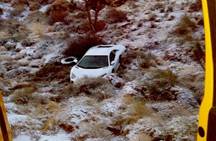 حادث لامبورغيني افنتادور يمتلكها مغني أمريكي “فاجئ” بها متابيعنه عبر برنامج “الانستقرام”