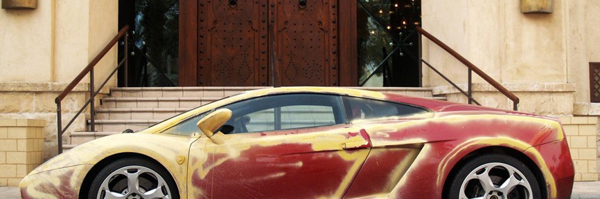 لامبورجيني جالاردو يملكها شاب من قطر مغطأة "بالتراب" تتجول في شوارع مدينة دبي بالصور 9