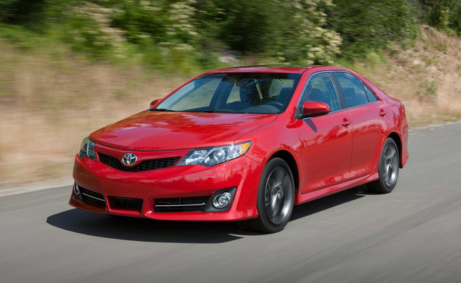 تويوتا كامري لم تخسر مواصفات محركها V6 وتفوقت على سيارات هوندا وهيونداي وفورد السيدان!