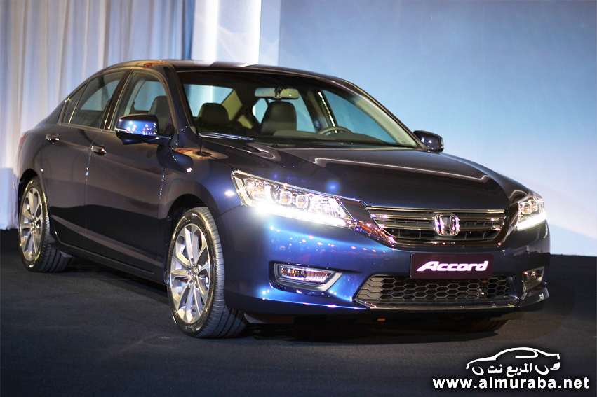 أسعار هوندا اكورد 2013 في الشرق الأوسط مع المواصفات خلال تدشينها في مدينة دبي