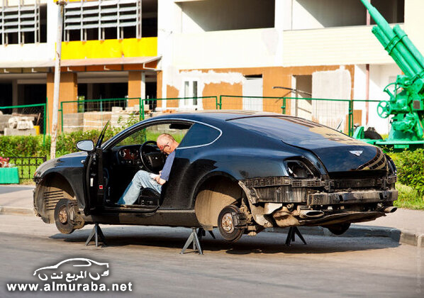 “صورة” تشليح سيارة “بنتلي” كونتيننتال في بريطانيا بسهولة ولاتحتاج الى الكثير من الوقت!