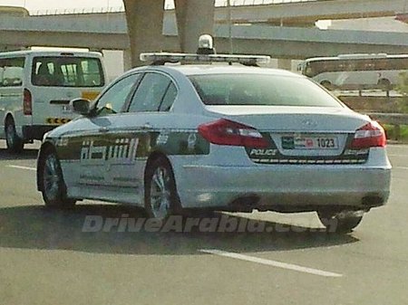 شرطة دبي تستخدم هيونداي جينسيس الفاخرة في عملياتها رسمياً بعد إضافة الفيراري والامبورجيني 5