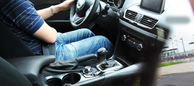 صور مسربة تكشف تصميم وداخلية مازدا 3 2014 الجديدة كلياً Mazda3 2014 1