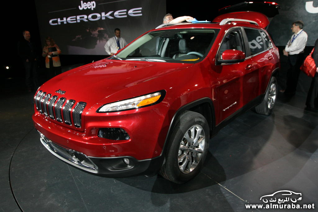 اسعار جيب شيروكي 2014 الجديد كلياً في السعودية السياحي ونصف فل والفل كامل Jeep Cherokee
