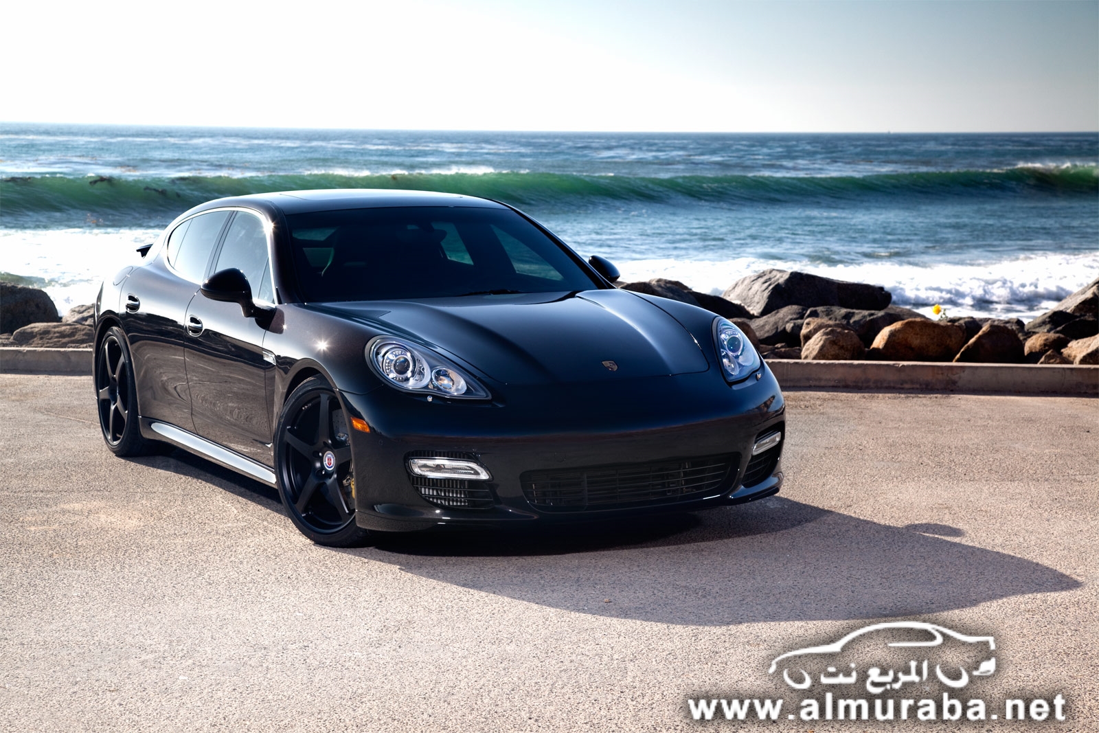 توقف إنتاج سيارات بورش باناميرا وكايين بسبب الفيضانات التي اجتاحت المصنع بألمانيا