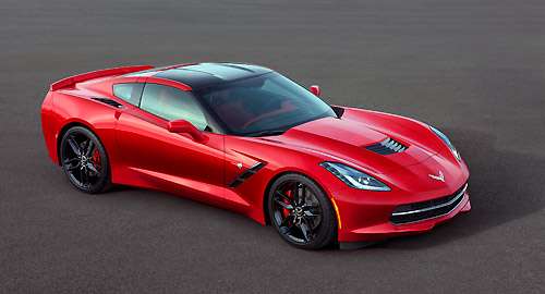 تجربة القيادة الاولى عالميا لسيارة شيفروليه كورفيت C7 ستنجراي Z51 طراز 2014