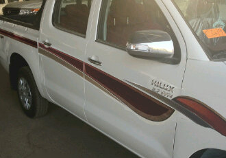 هايلكس 2014 بالخطوط الجديدة في اول ظهور له مع بعض المواصفات Toyota Hilux 2014