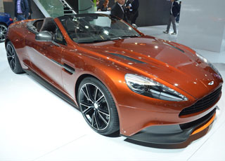 استون مارتن 2014 كيو تكشف عن نفسها في معرض فرانكفورت للسيارات Aston Martin