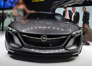 اوبل 2014 مونزا تكشف عن مفهوم الإنتاج المستقبلي لسيارتها في المعرض Opel Monza
