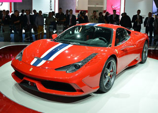 فيراري 458 النسخة الخاصة ذات الـ 597 حصان تكشف نفسها في معرض فرانكفورت Ferrari 458 Speciale