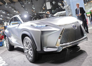 لكزس بنموذج LF-NX الكروس أوفر تبهر زوار معرض فرانكفورت للسيارات Lexus LF-NX