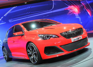 بيجو 308 و308 R تكشف عن سيارتيها في معرض فرانكفورت للسيارات Peugeot 308