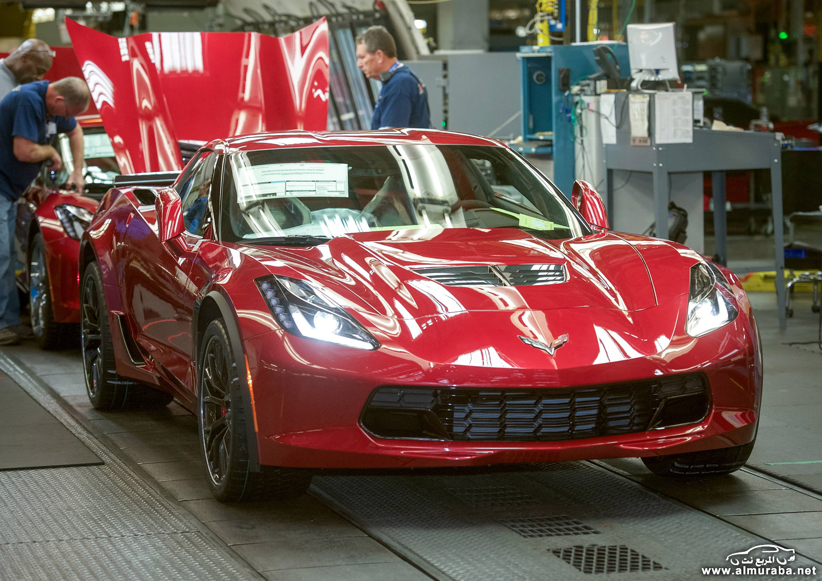 بدأ شحن نموذج سيارة شفرولية 2015-chevrolet-corvette-z06-being-shipped-out-to-dealers_100491863_h.jpg